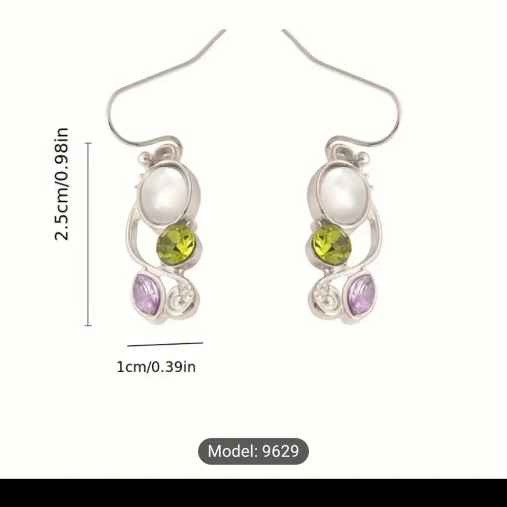🛑3/$15 Elegant Silver moonstone Earrings - Picture 2 of 3